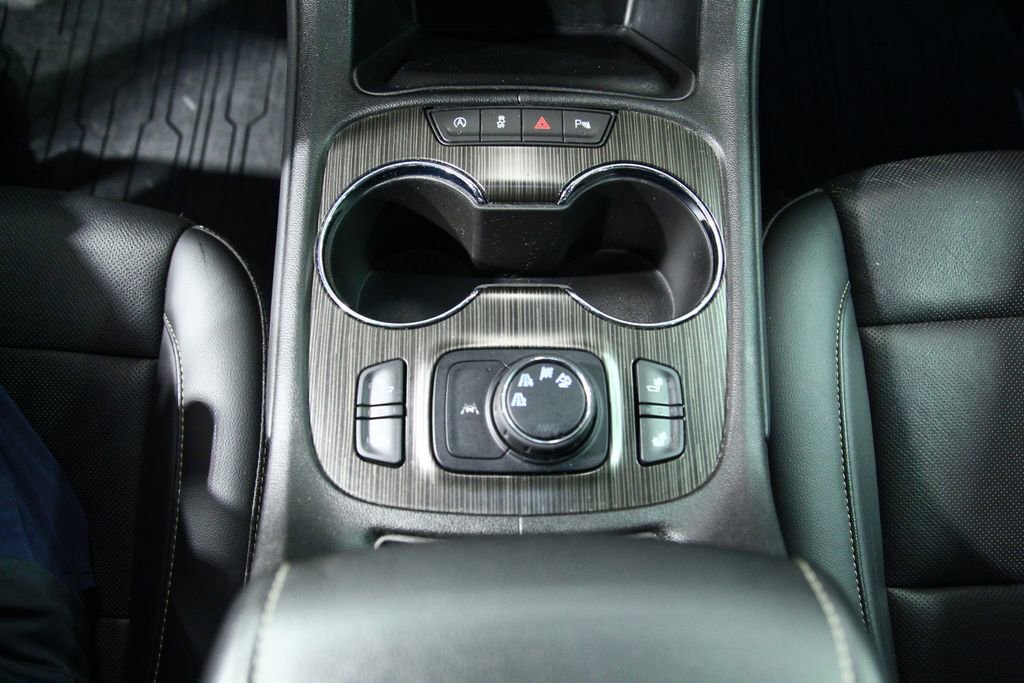 Used 2022 GMC Acadia SLT w/ Elevation Edition image 22