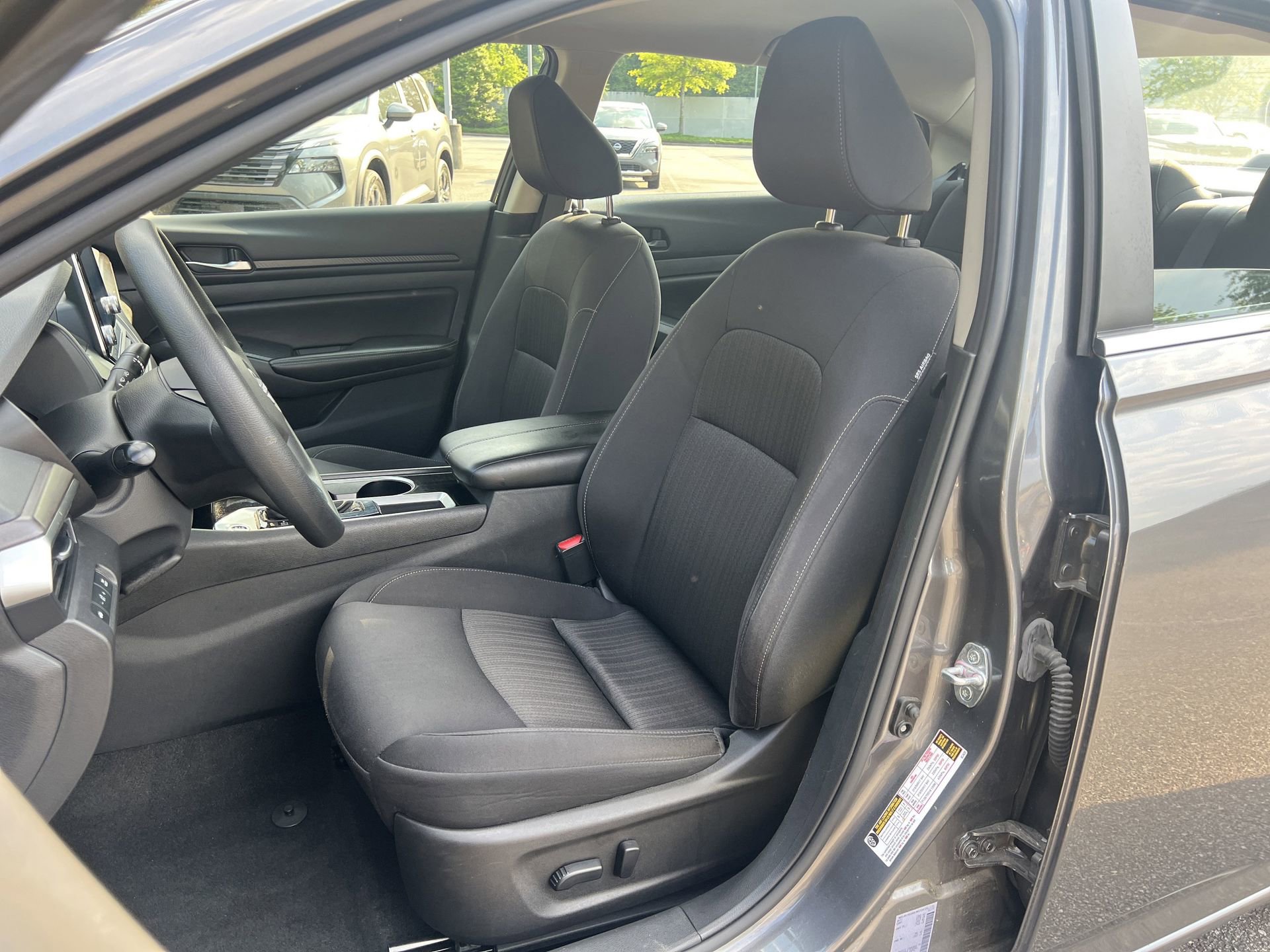 Used 2024 Nissan Altima 2.5 SV FWD image 16