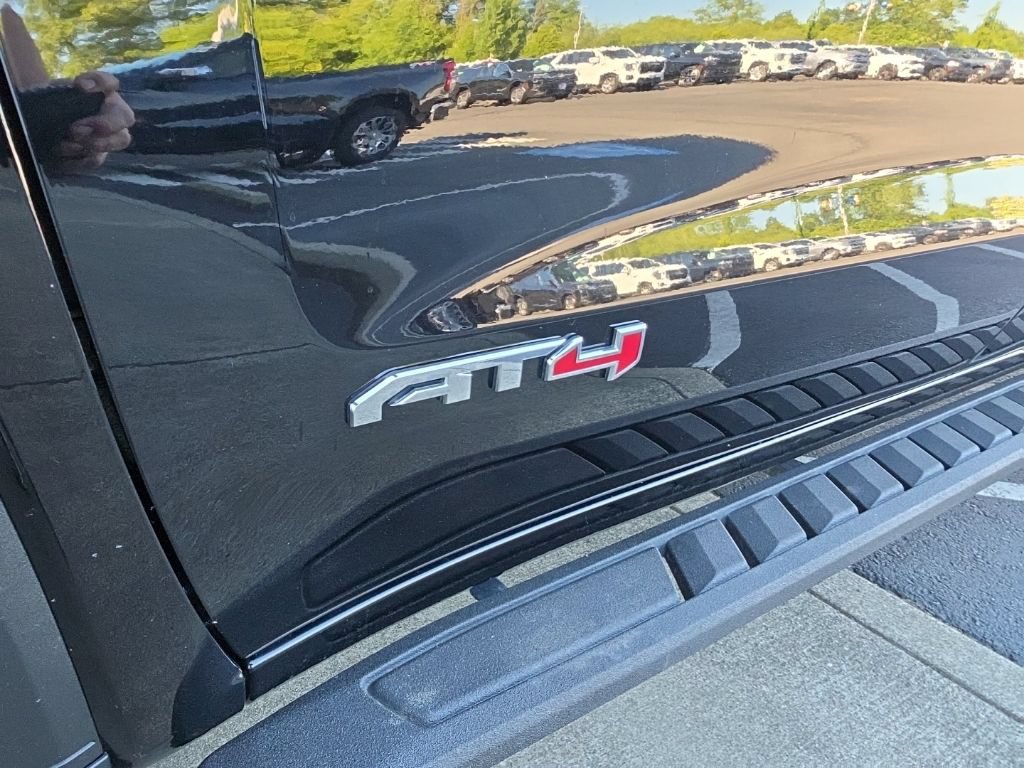 Used 2021 GMC Sierra 1500 AT4 w/ AT4 Premium Package AWD/4WD image 41