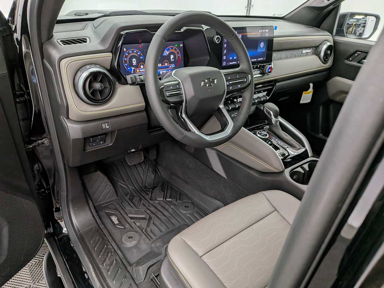 New 2026 Chevrolet Colorado ZR2 w/ ZR2 Bison Edition image 2