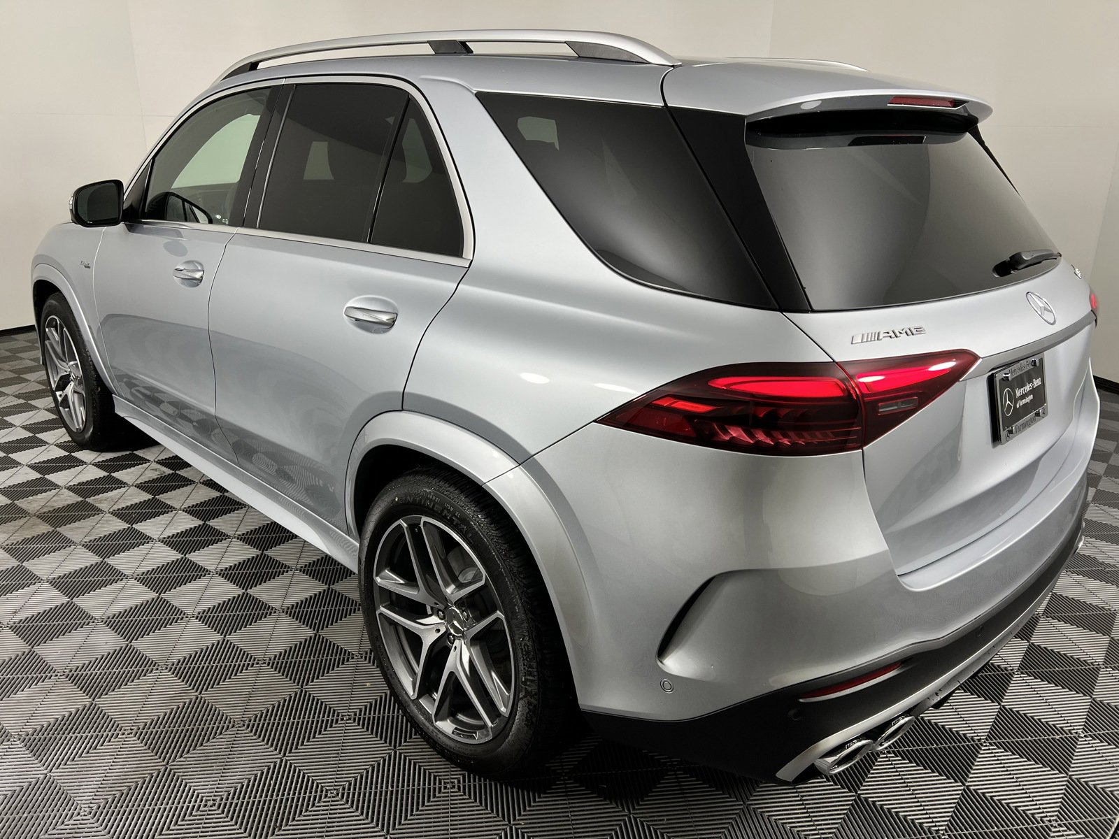 New 2025 Mercedes-Benz GLE 53 AMG 4MATIC image 11