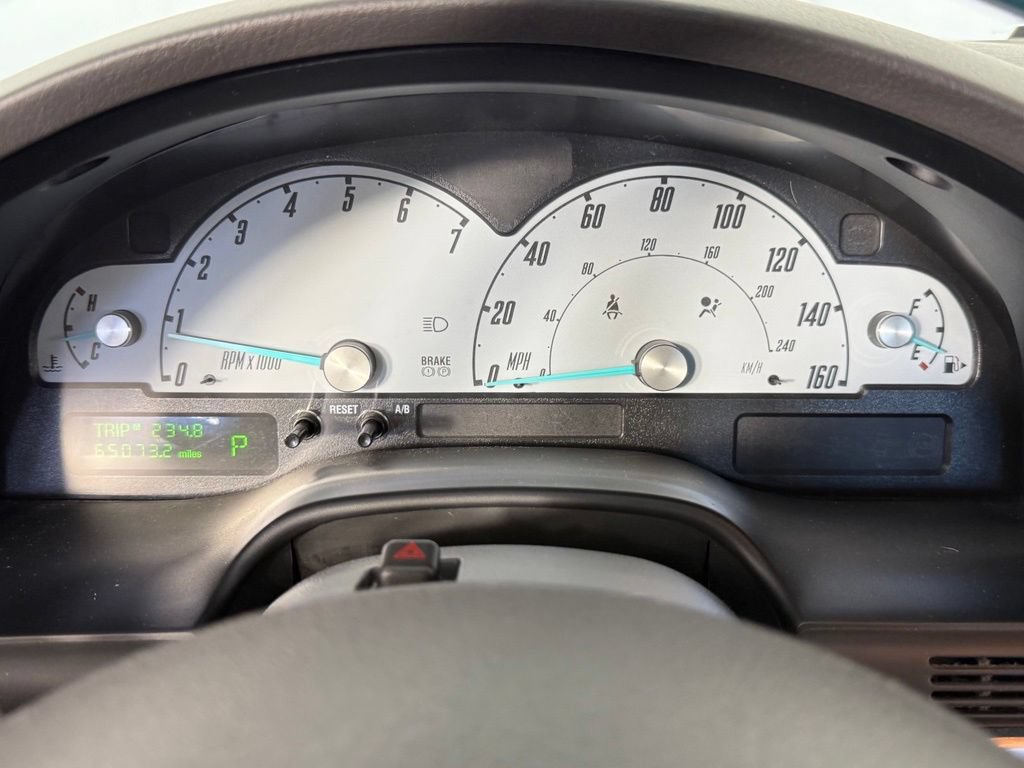 Used 2002 Ford Thunderbird RWD image 17
