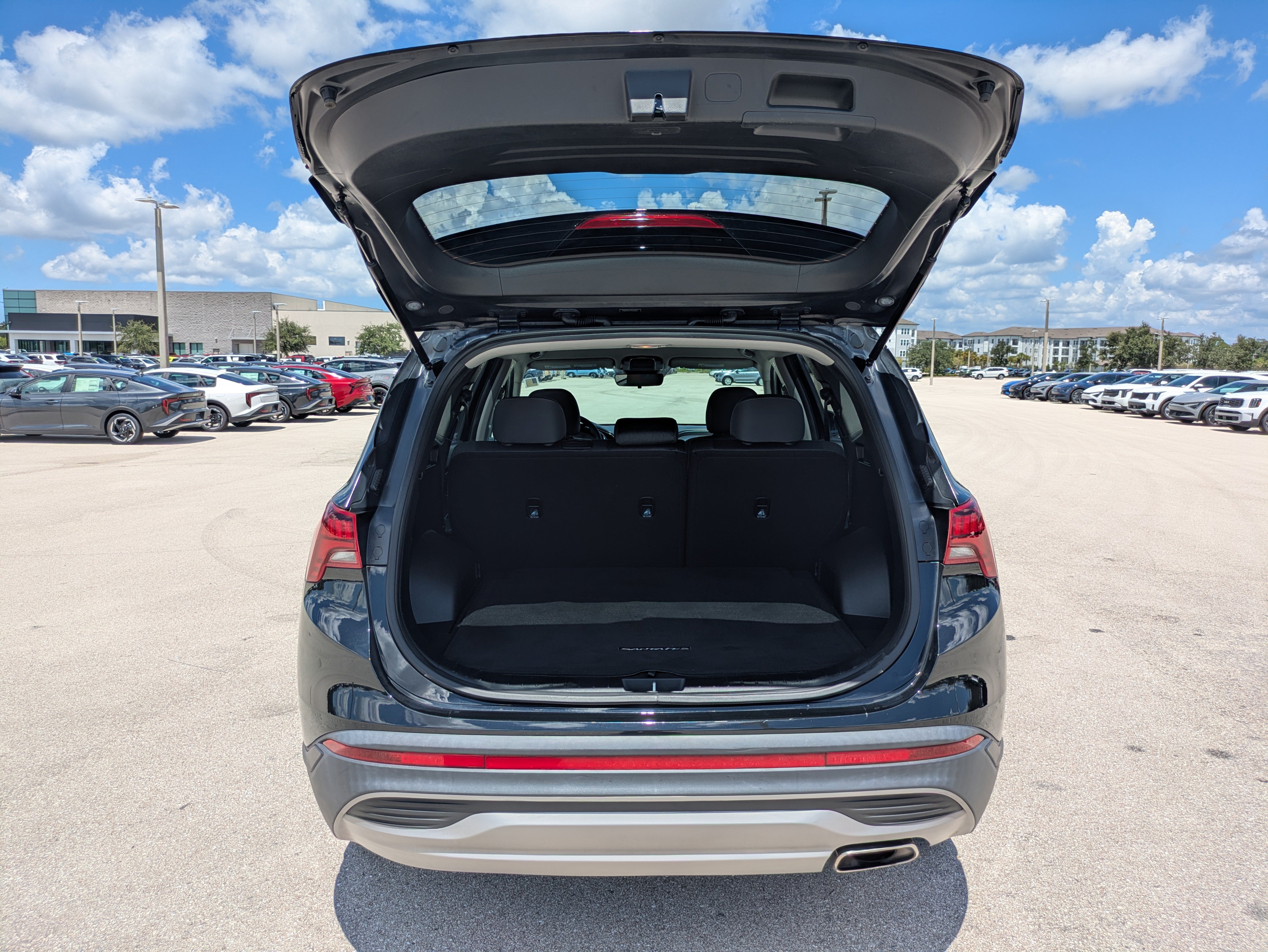 Used 2023 Hyundai Santa Fe SE FWD image 32