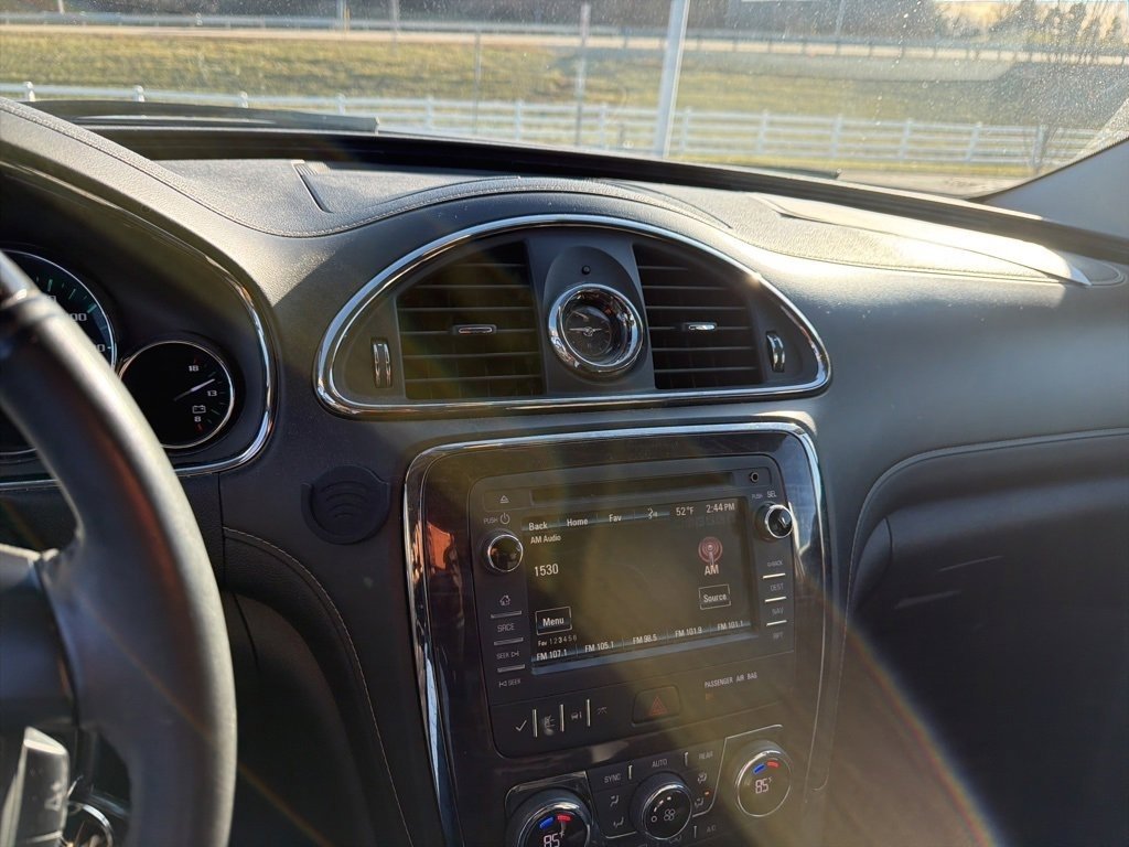 Used 2017 Buick Enclave Leather image 9