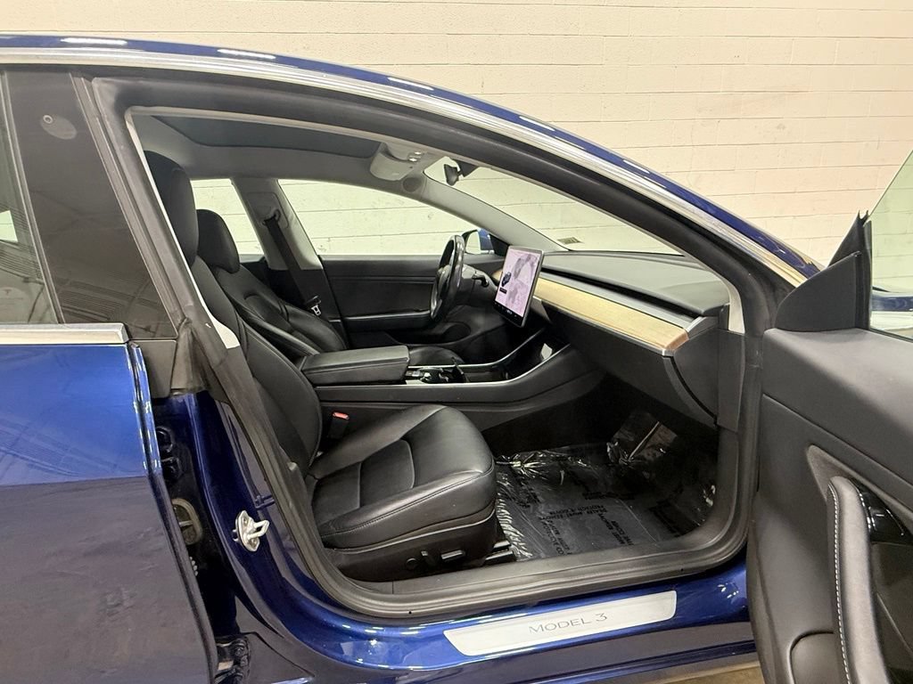 Used 2019 Tesla Model 3 Standard Range Plus RWD image 34