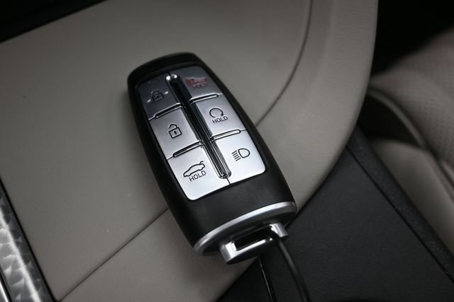 Used 2023 Genesis G70 2.0T w/ Sport Prestige Package RWD image 13