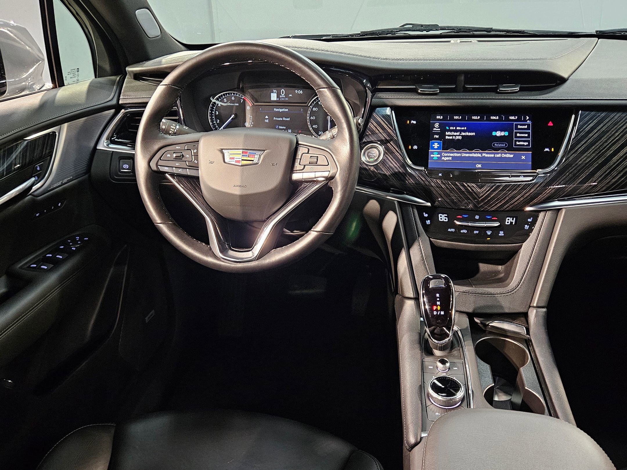 Used 2025 Cadillac XT6 Premium Luxury image 9