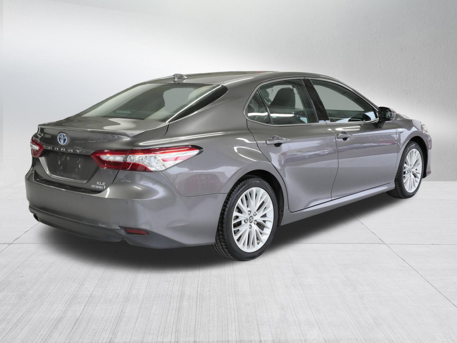 Certified 2018 Toyota Camry XLE image 8