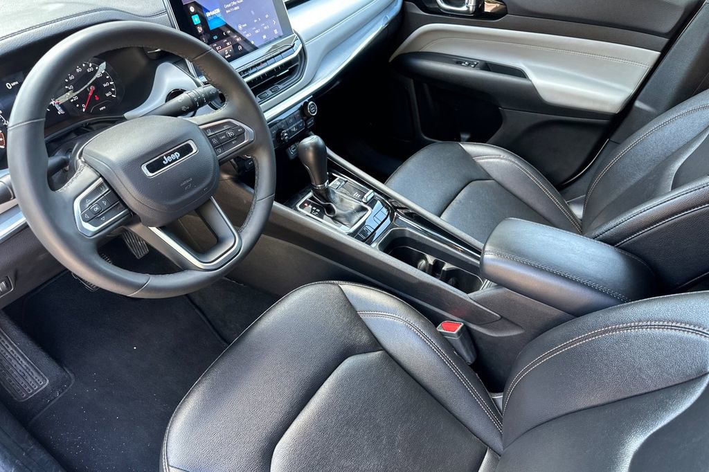 Used 2024 Jeep Compass Limited AWD/4WD image 10