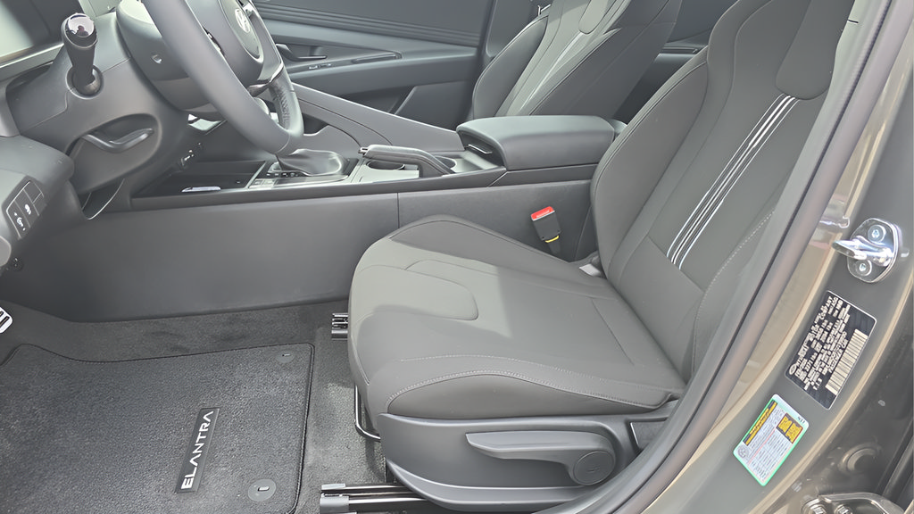 New 2026 Hyundai Elantra Sport w/ Cargo Package FWD image 14