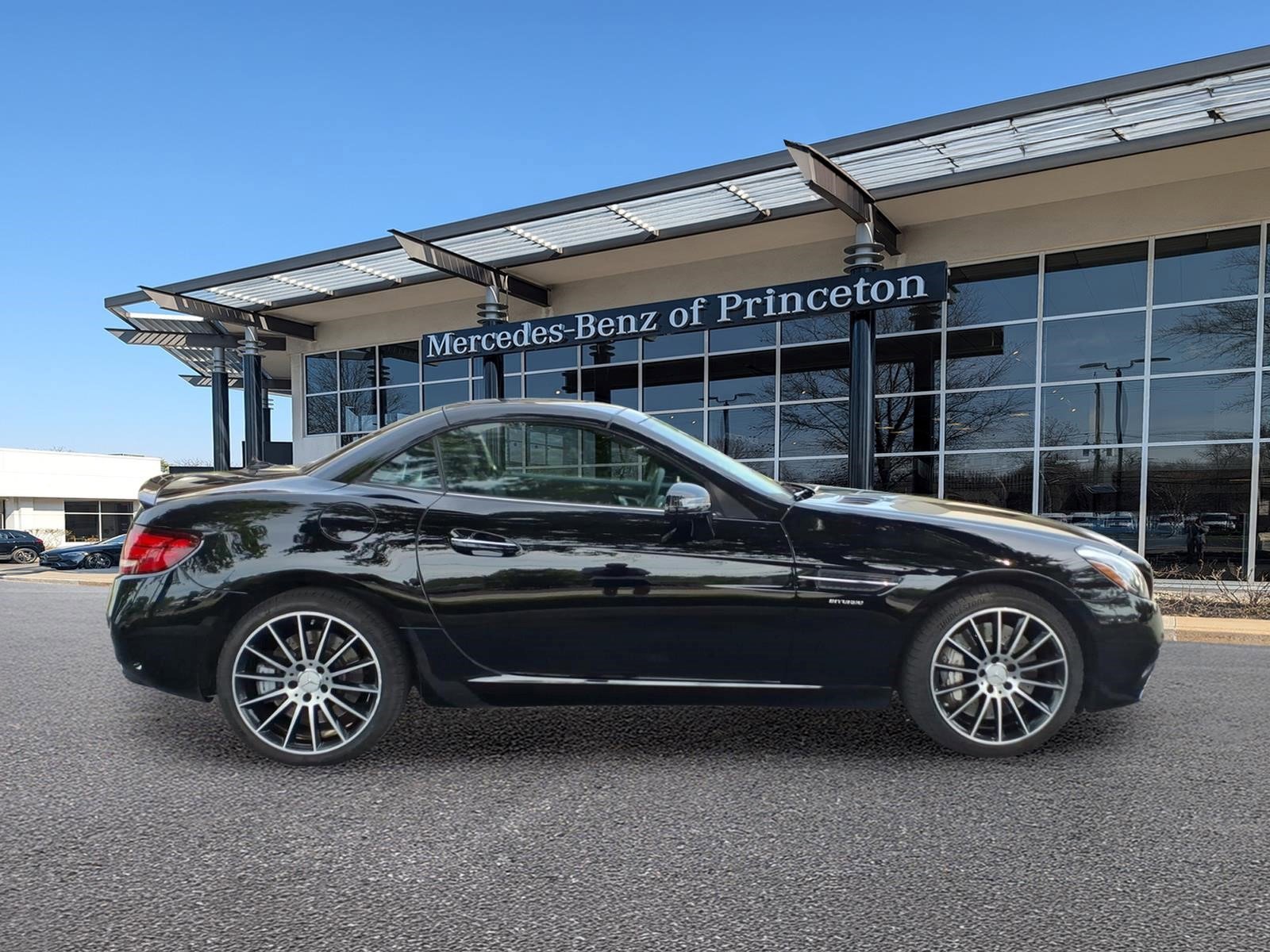 Used 2020 Mercedes-Benz SLC 43 AMG image 2