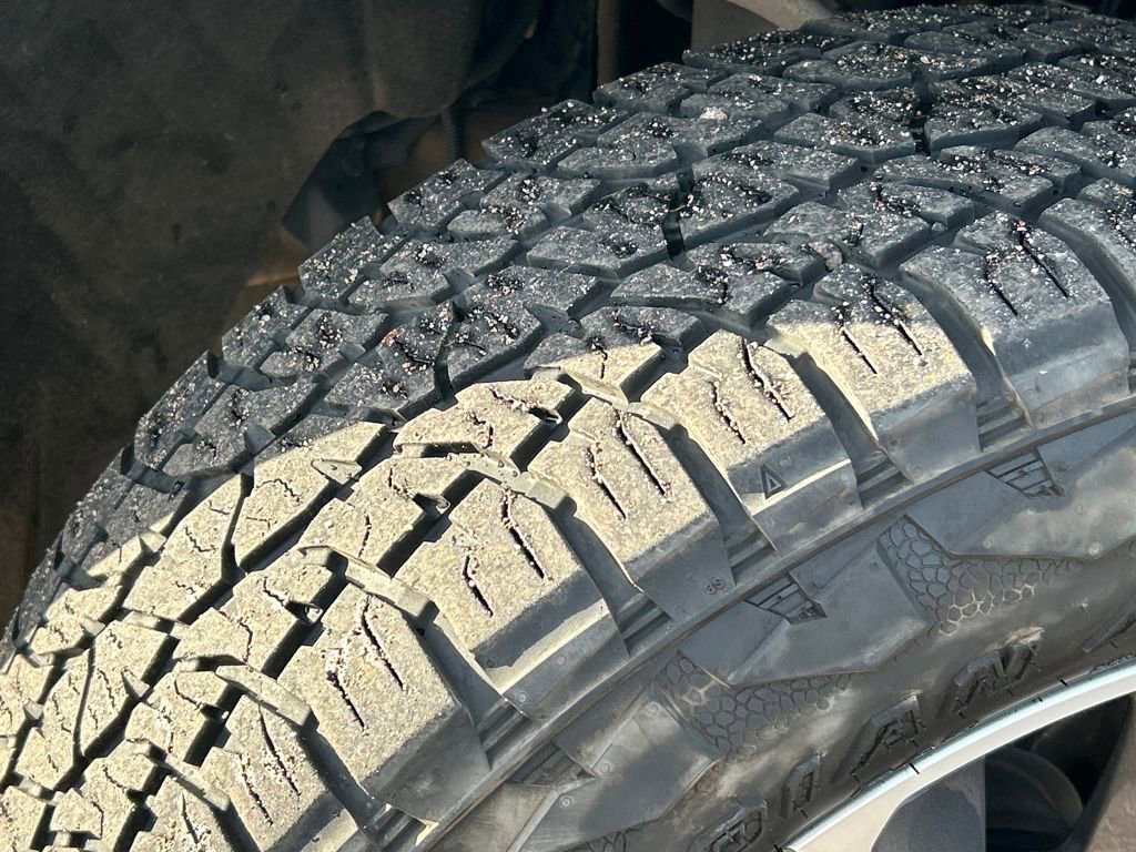 Used 2020 Chevrolet Silverado 1500 LT w/ All-Star Edition image 30