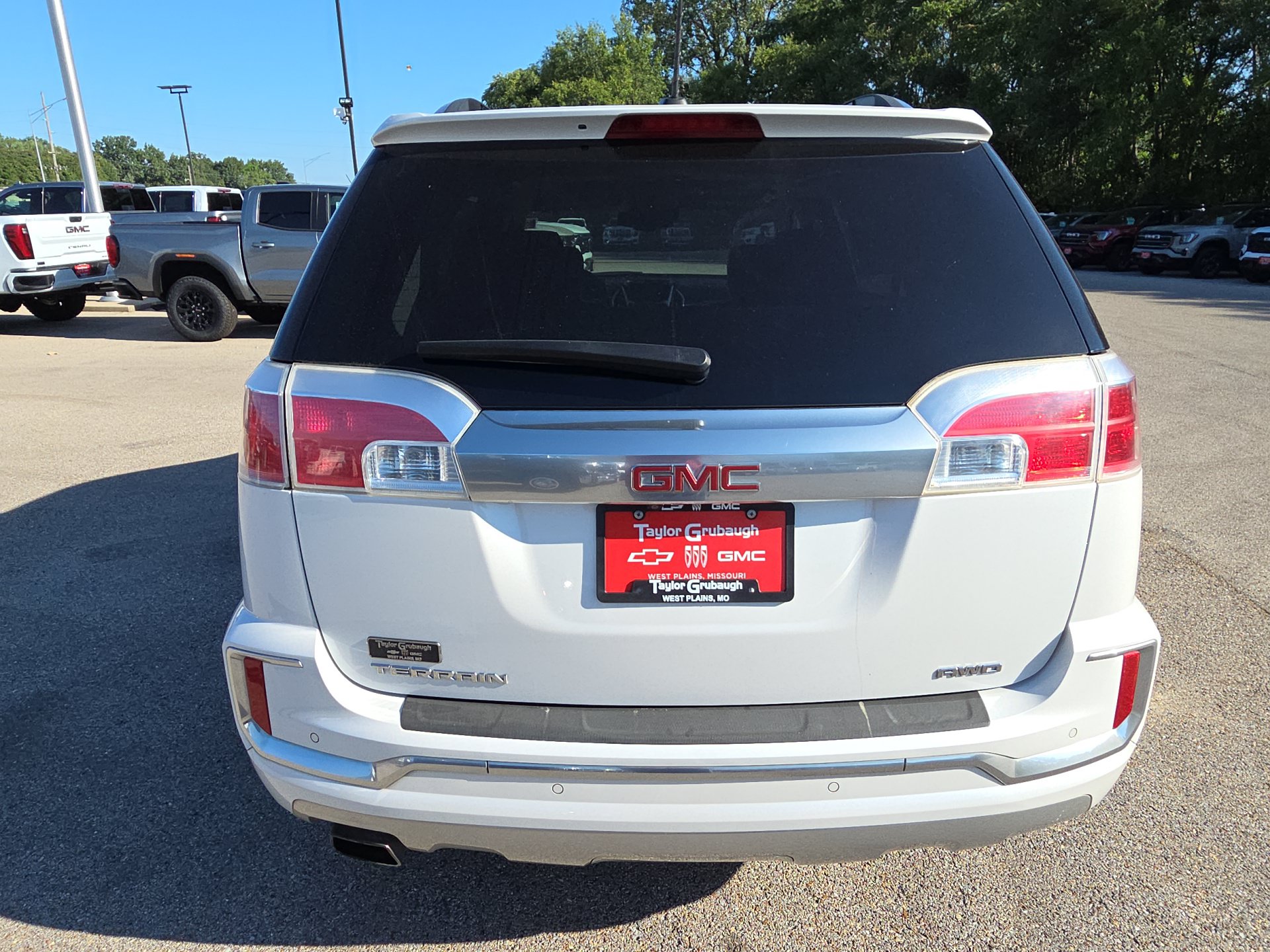 Used 2017 GMC Terrain Denali AWD/4WD image 7