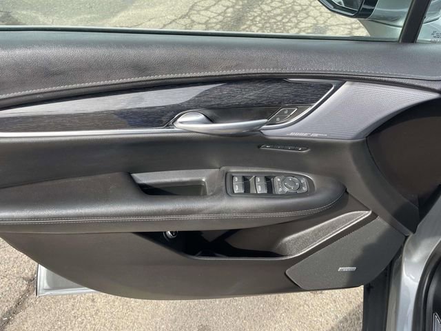 Used 2023 Cadillac XT5 Premium Luxury image 17