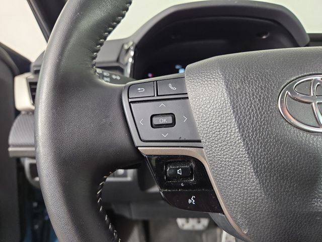 Used 2025 Toyota Camry SE FWD image 23