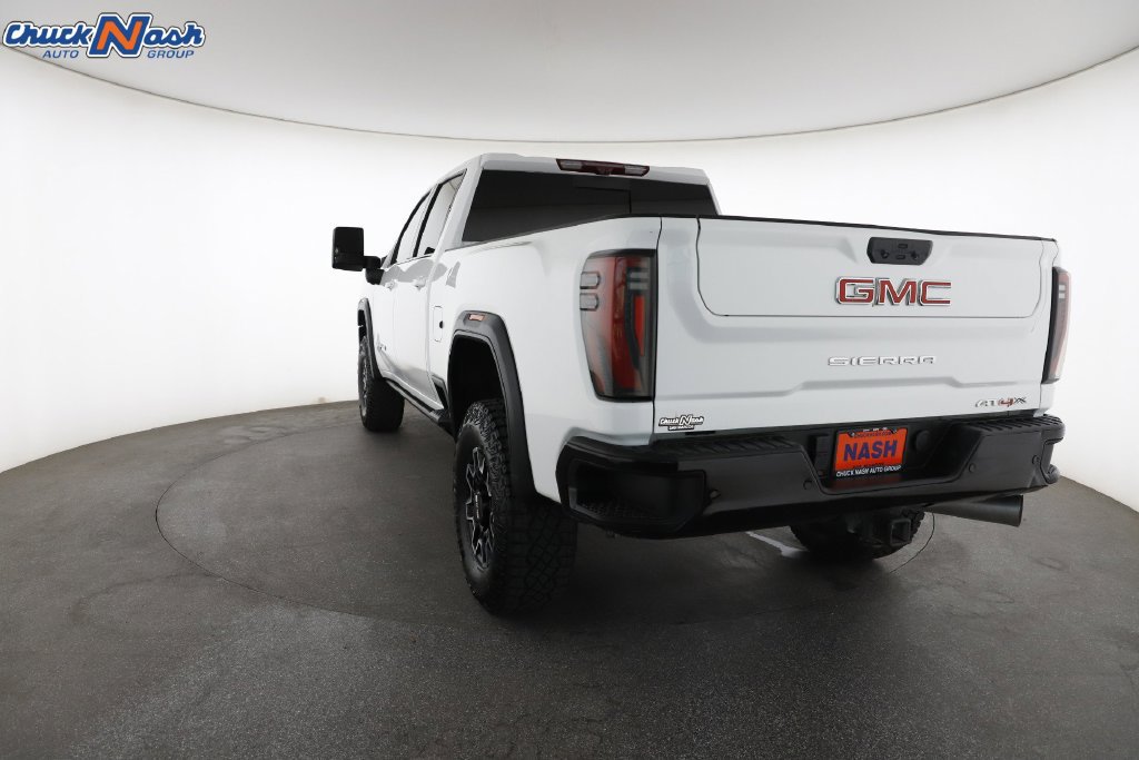 Used 2025 GMC Sierra 2500 AT4X AWD/4WD image 10