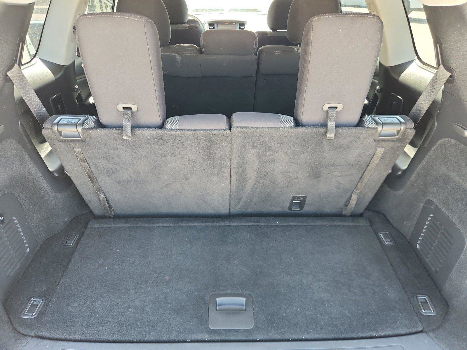 Used 2019 Nissan Pathfinder SV AWD/4WD image 14
