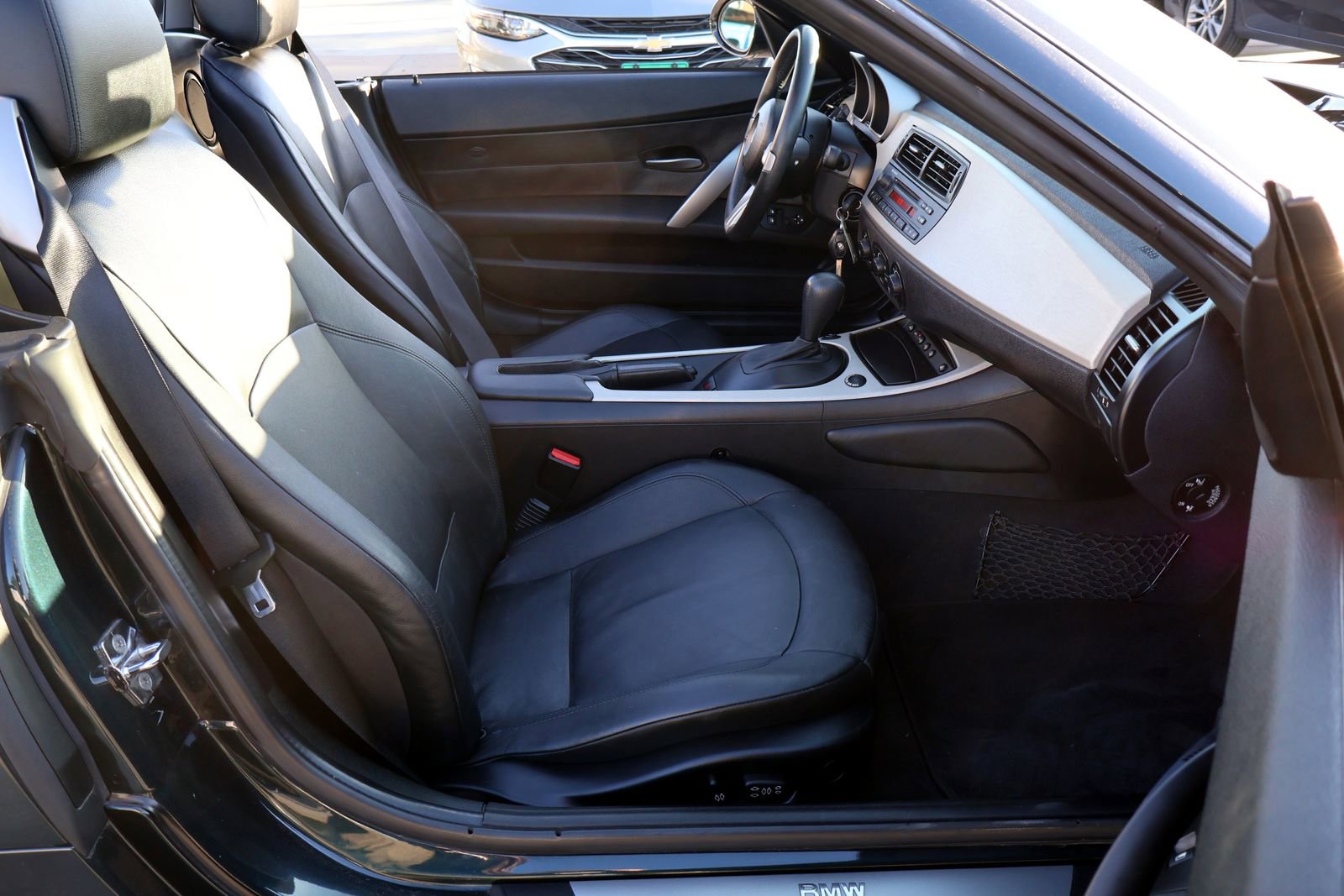 Used 2005 BMW Z4 2.5i image 20