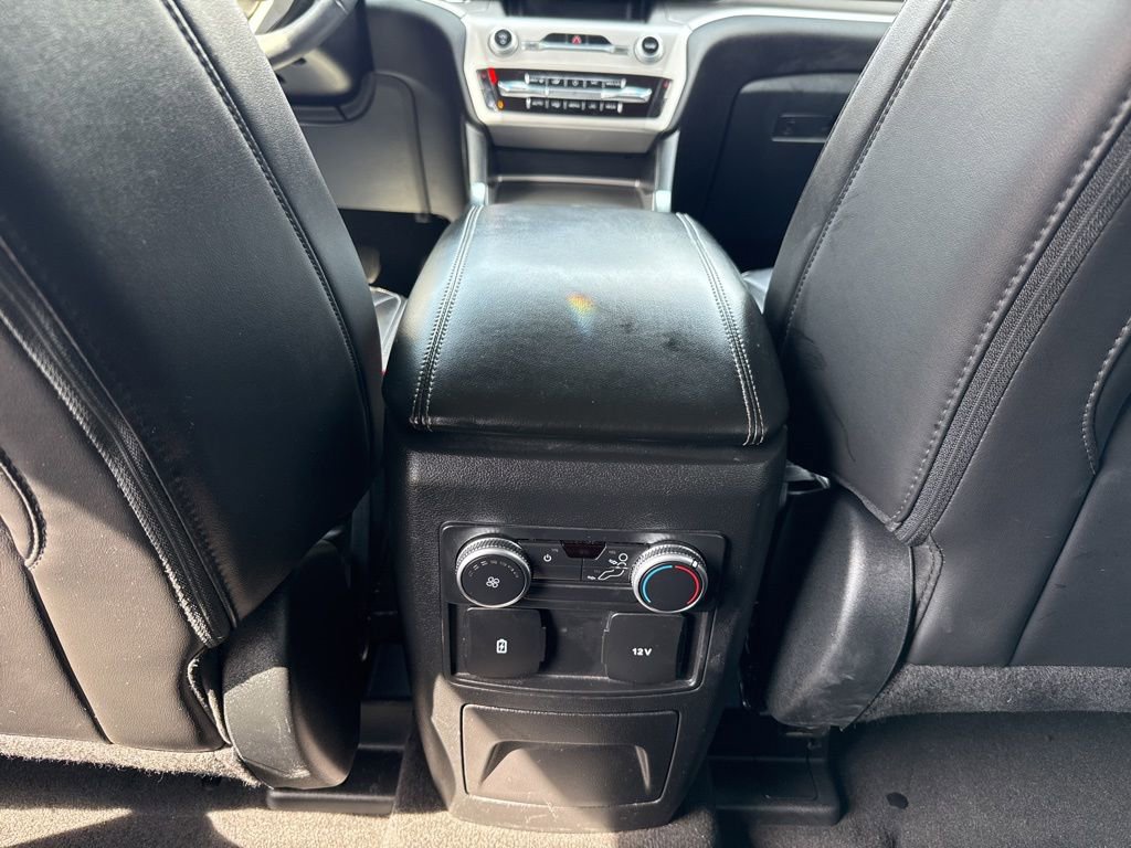 Used 2022 Ford Explorer XLT w/ Equipment Group 202A image 26