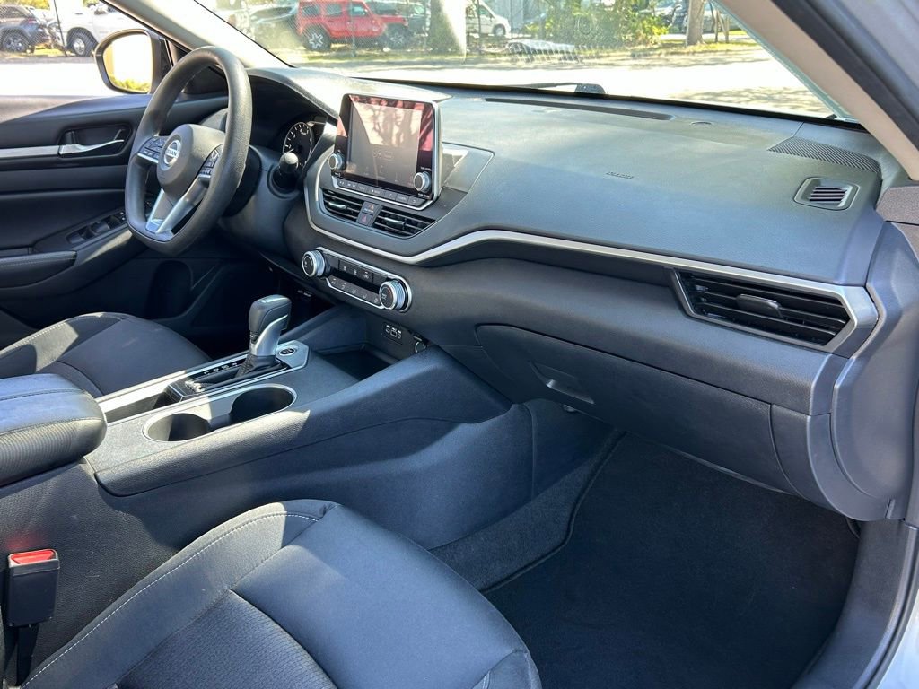 Used 2022 Nissan Altima 2.5 SV image 31