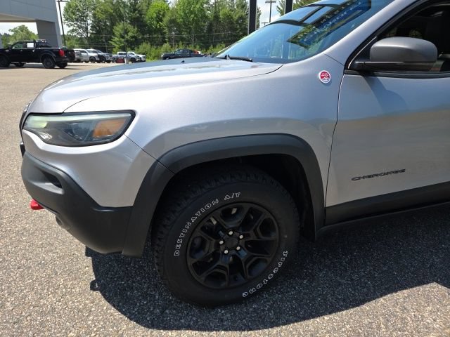 Used 2019 Jeep Cherokee Trailhawk AWD/4WD image 35