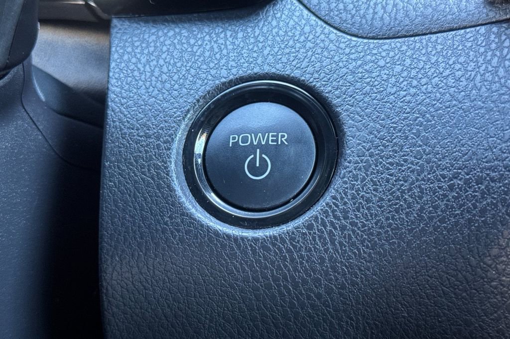 Certified 2025 Toyota Camry SE w/ Convenience Package image 21