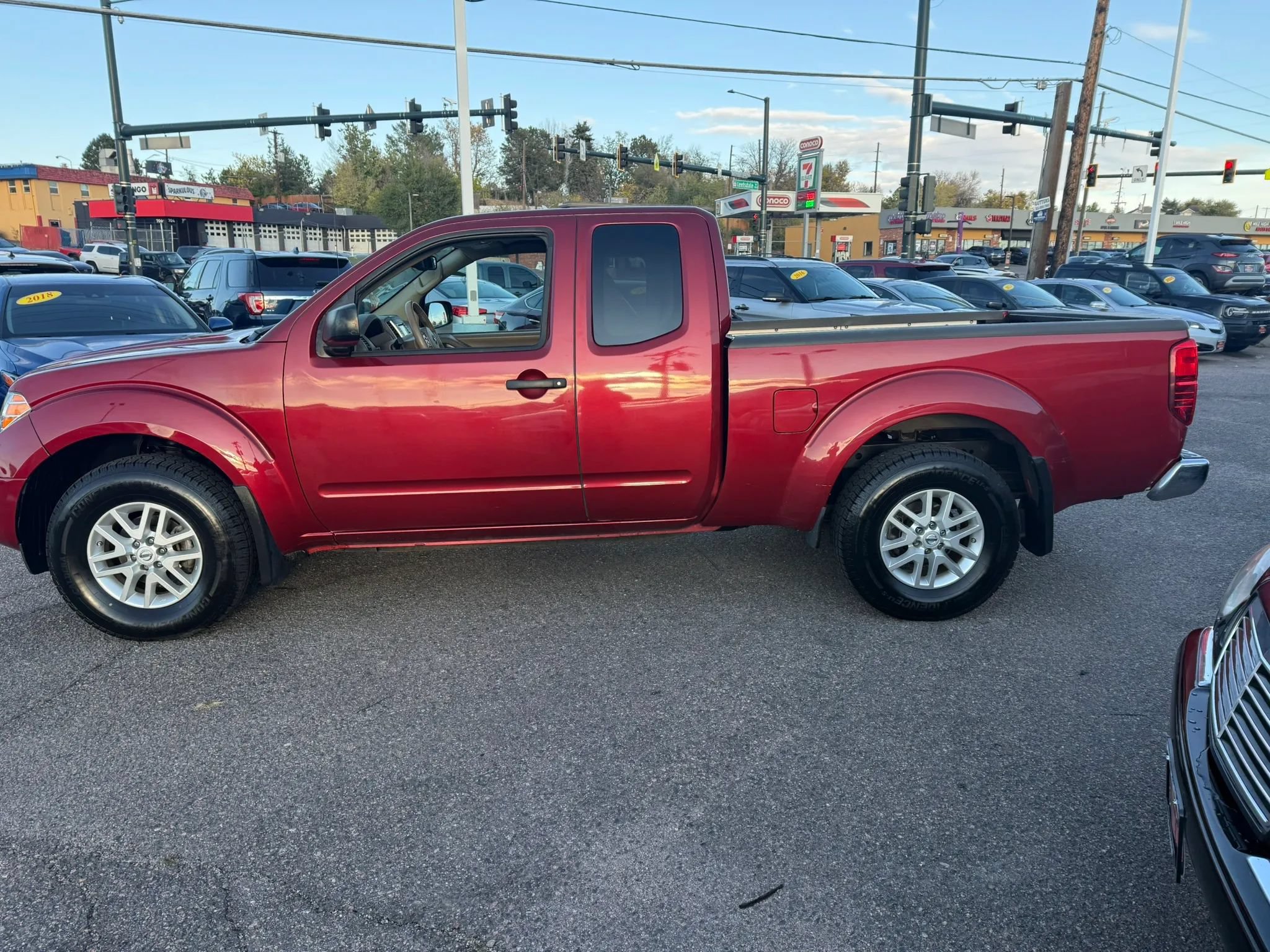Used 2018 Nissan Frontier SV w/ Value Truck Package AWD/4WD image 5