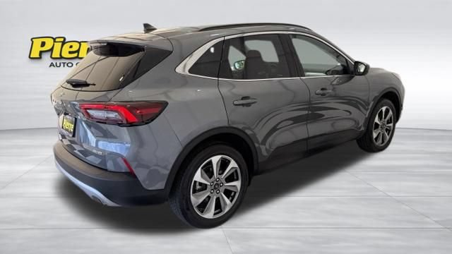 Used 2025 Ford Escape Platinum AWD/4WD image 6
