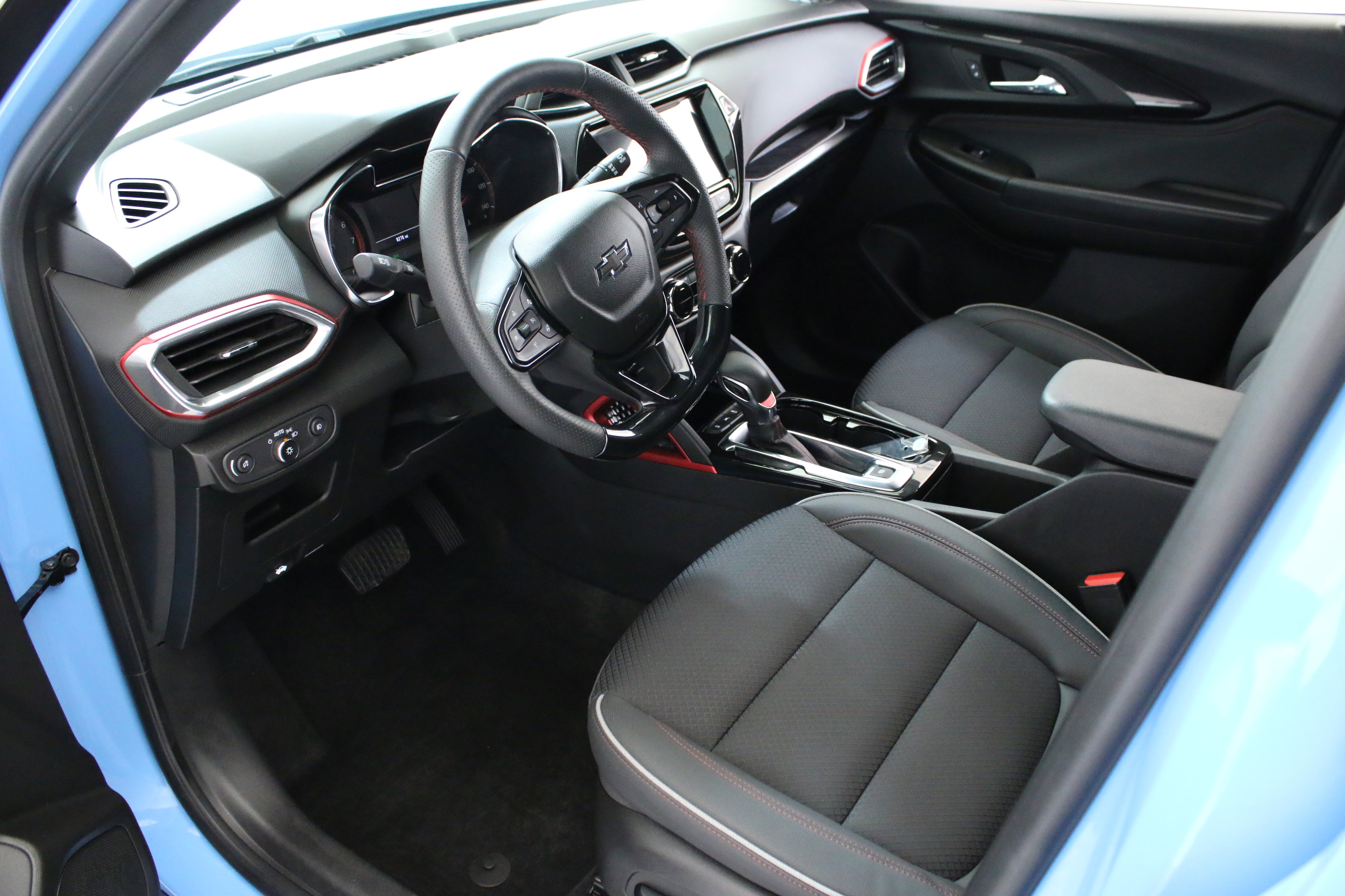 Certified 2023 Chevrolet TrailBlazer RS w/ Convenience Package AWD/4WD image 23