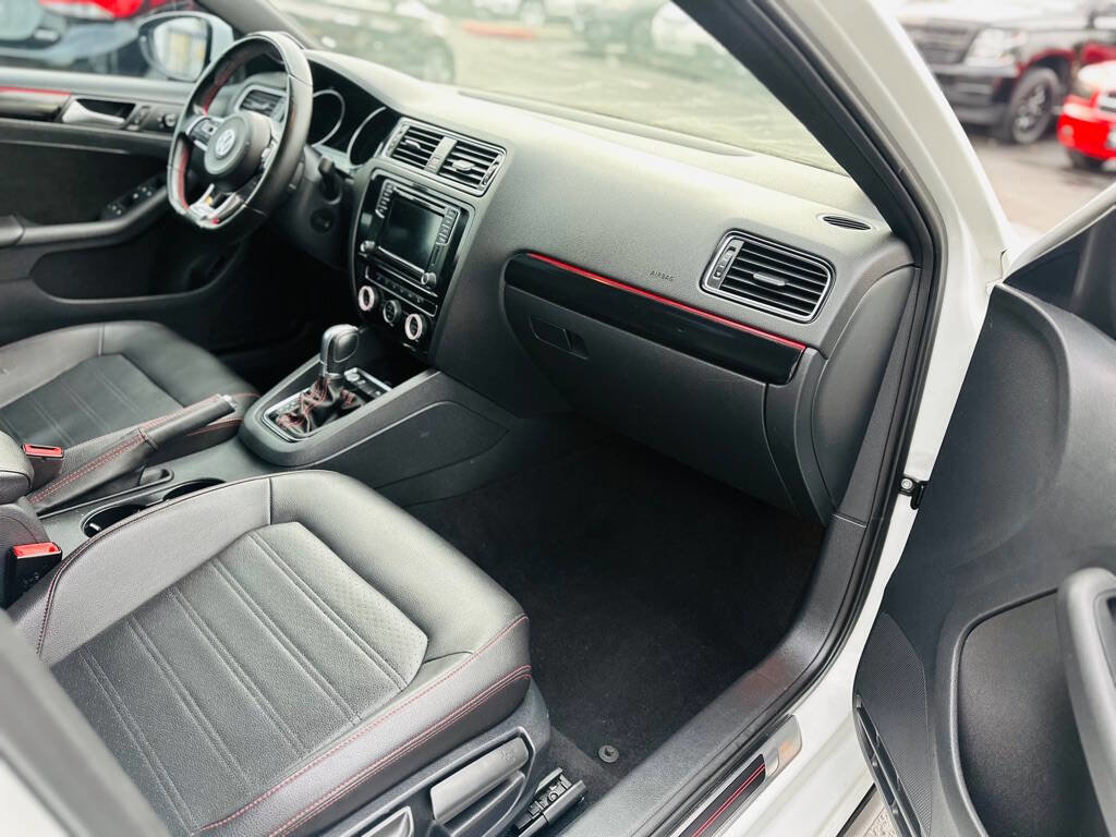 Used 2017 Volkswagen Jetta GLI image 20