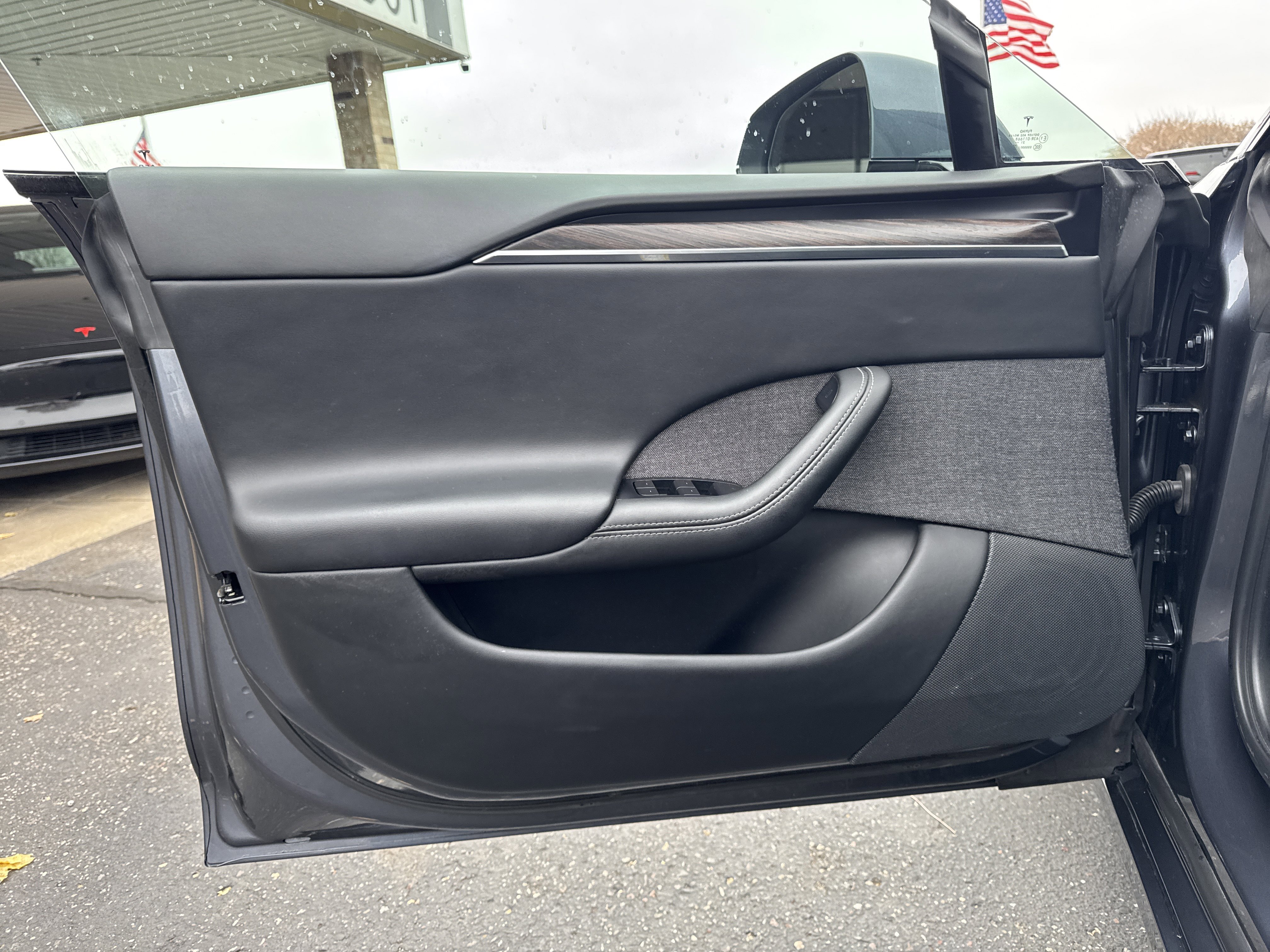 Used 2022 Tesla Model S image 12