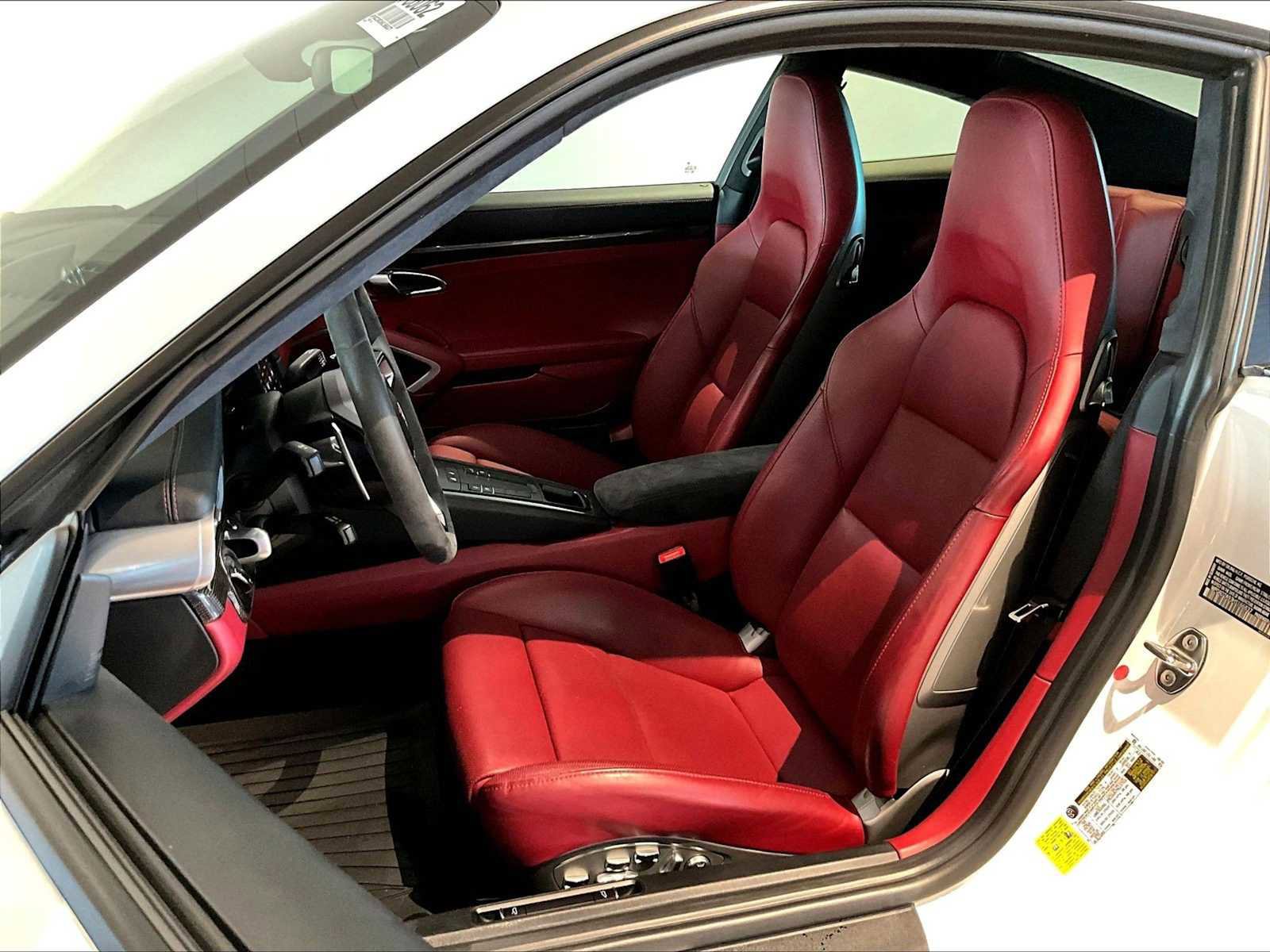 Used 2017 Porsche 911 Turbo image 8