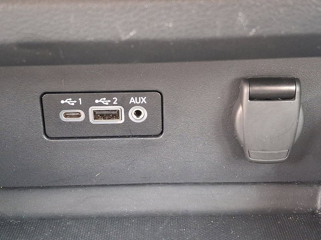 Used 2025 Nissan Altima 2.5 SV image 24