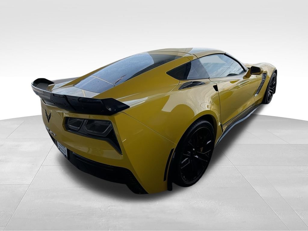 Used 2016 Chevrolet Corvette Z06 w/ 3LZ Preferred Equipment Group RWD image 8