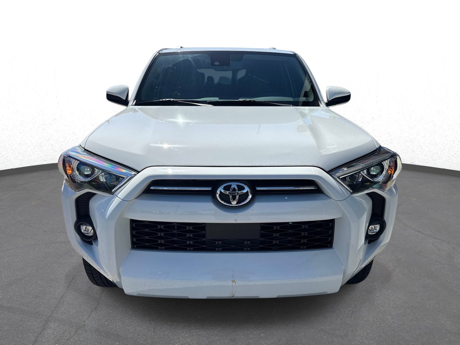 Used 2022 Toyota 4Runner SR5 AWD/4WD image 8