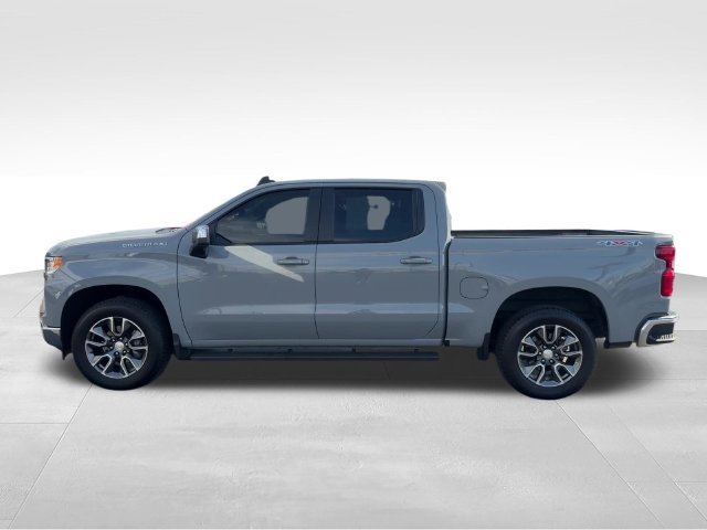 Used 2024 Chevrolet Silverado 1500 LT AWD/4WD image 3