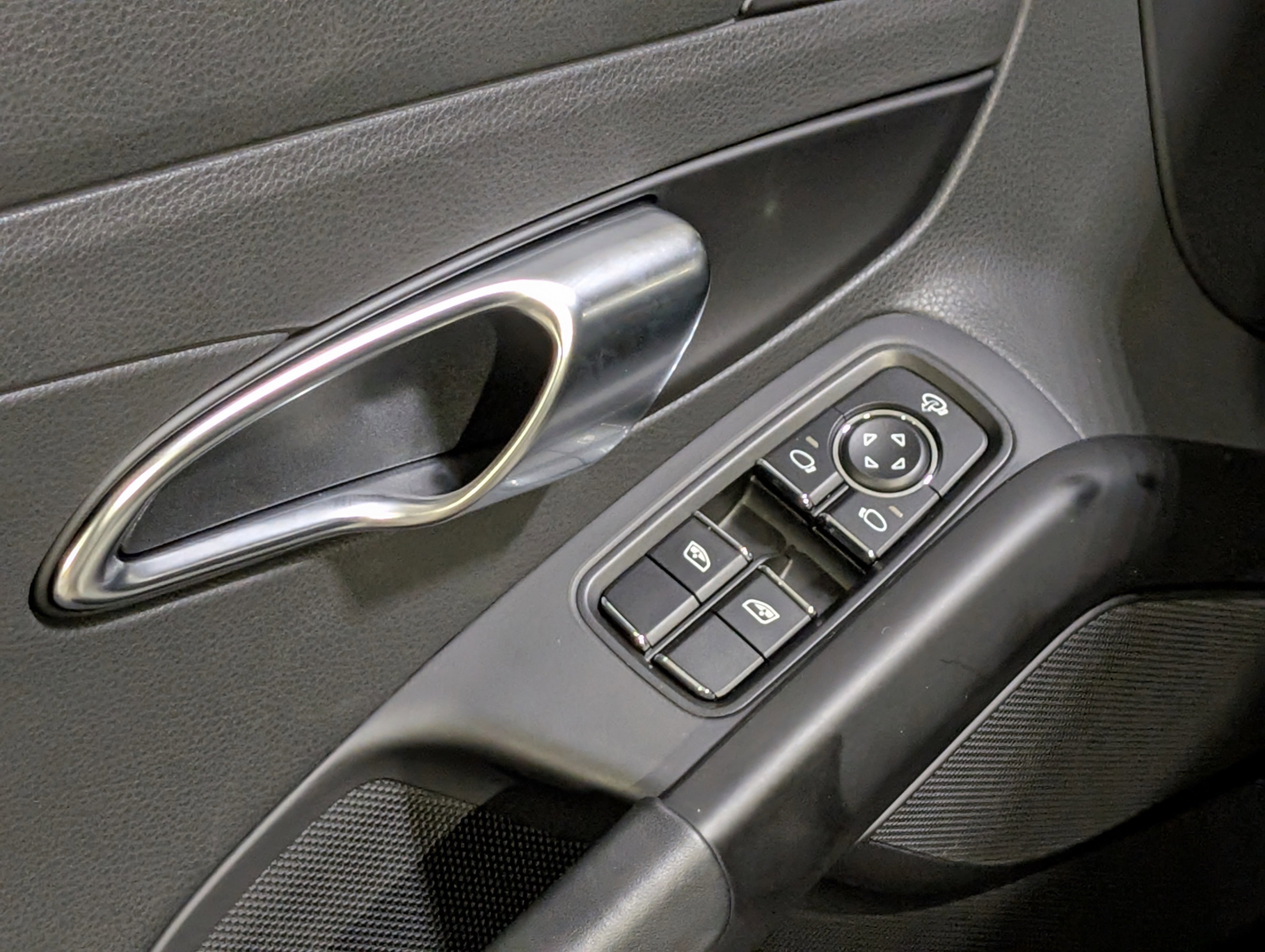 Certified 2025 Porsche 718 Cayman S image 19