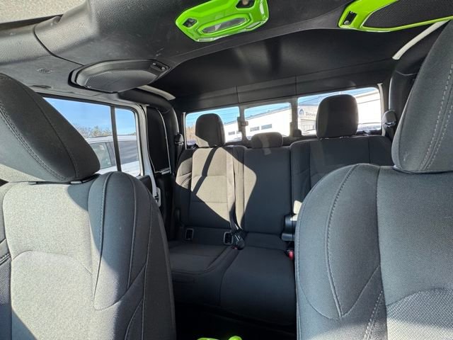 Used 2022 Jeep Gladiator Sport image 35