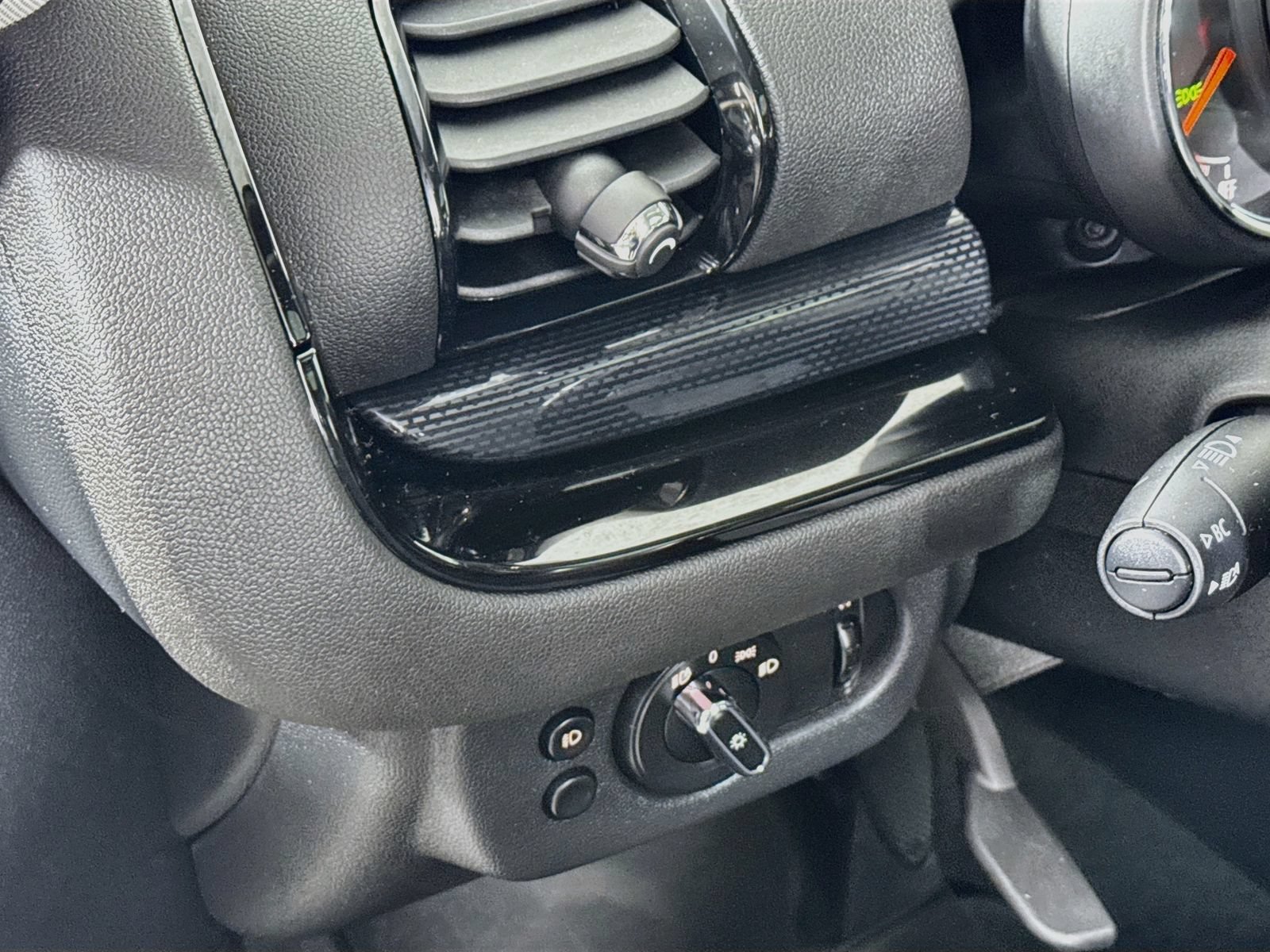 Used 2019 MINI Cooper Clubman ALL4 AWD/4WD image 7