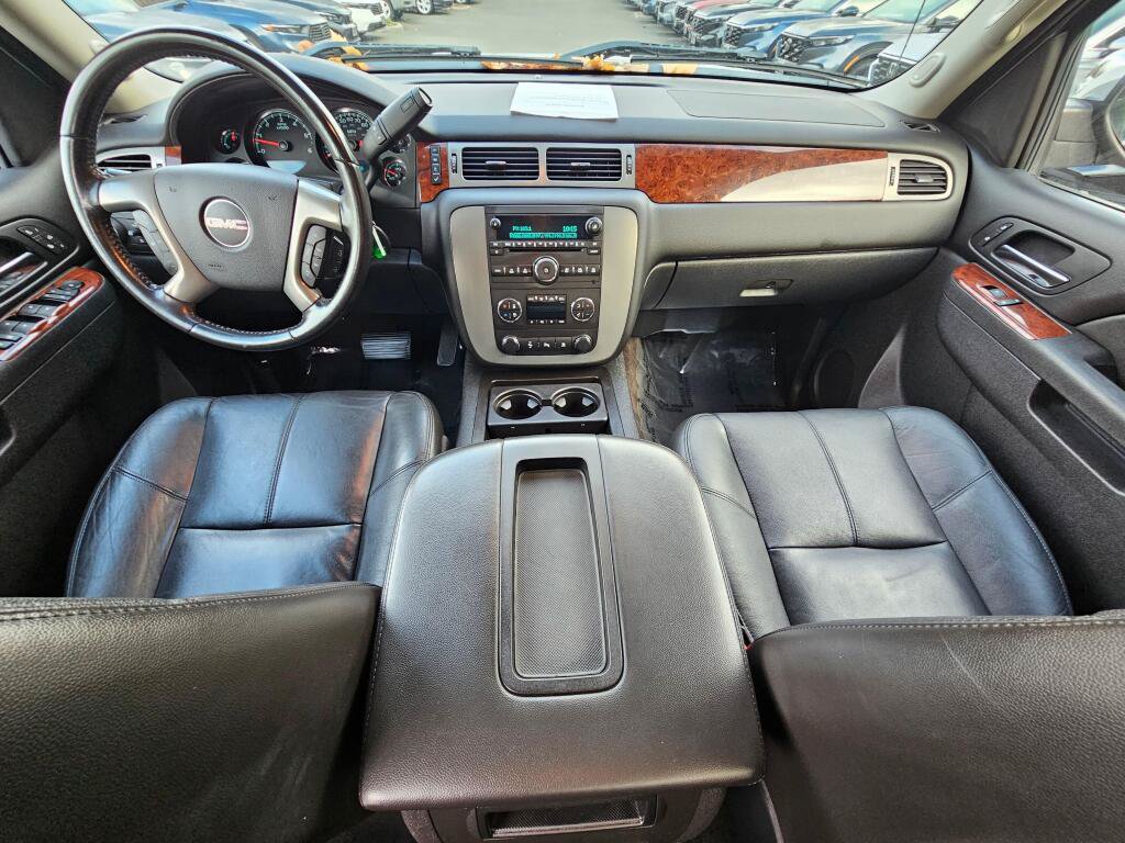 Used 2011 GMC Sierra 1500 SLT w/ Chrome Essentials Package AWD/4WD image 20