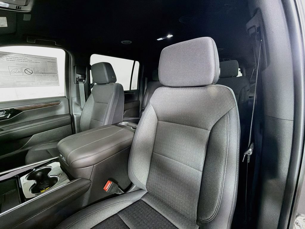 New 2026 Chevrolet Suburban LS w/ Max Trailering Package AWD/4WD image 11