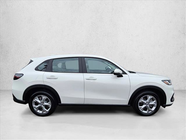 Used 2025 Honda HR-V LX image 6