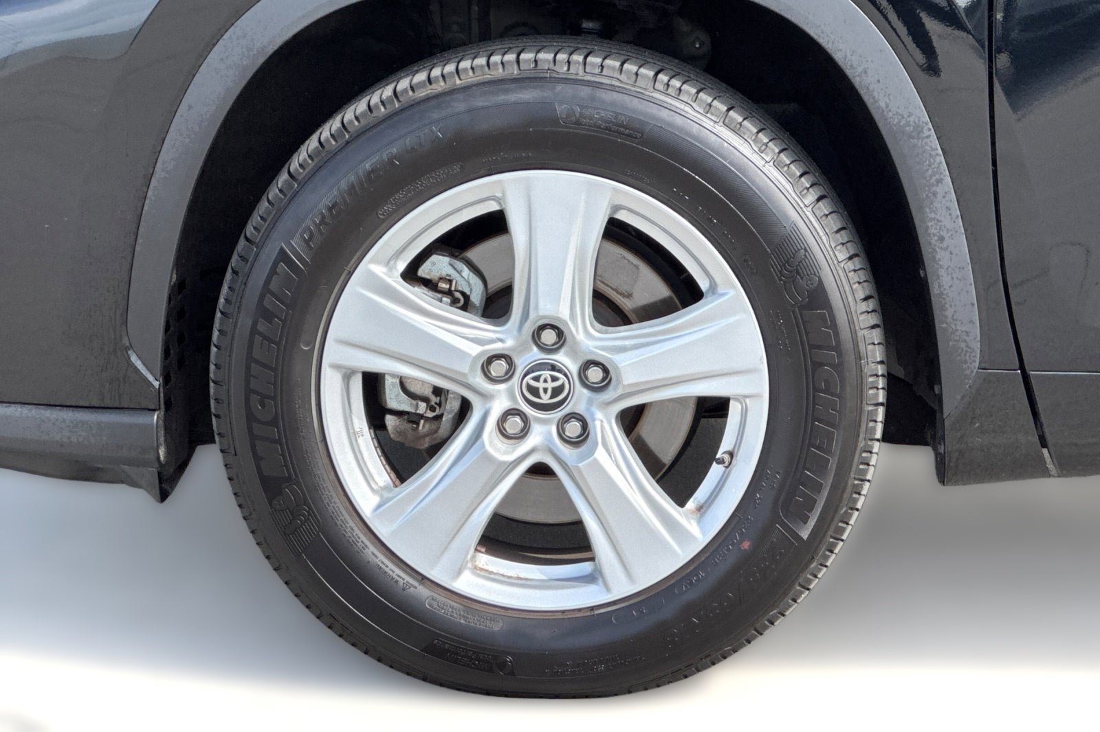 Used 2025 Toyota Highlander LE image 10