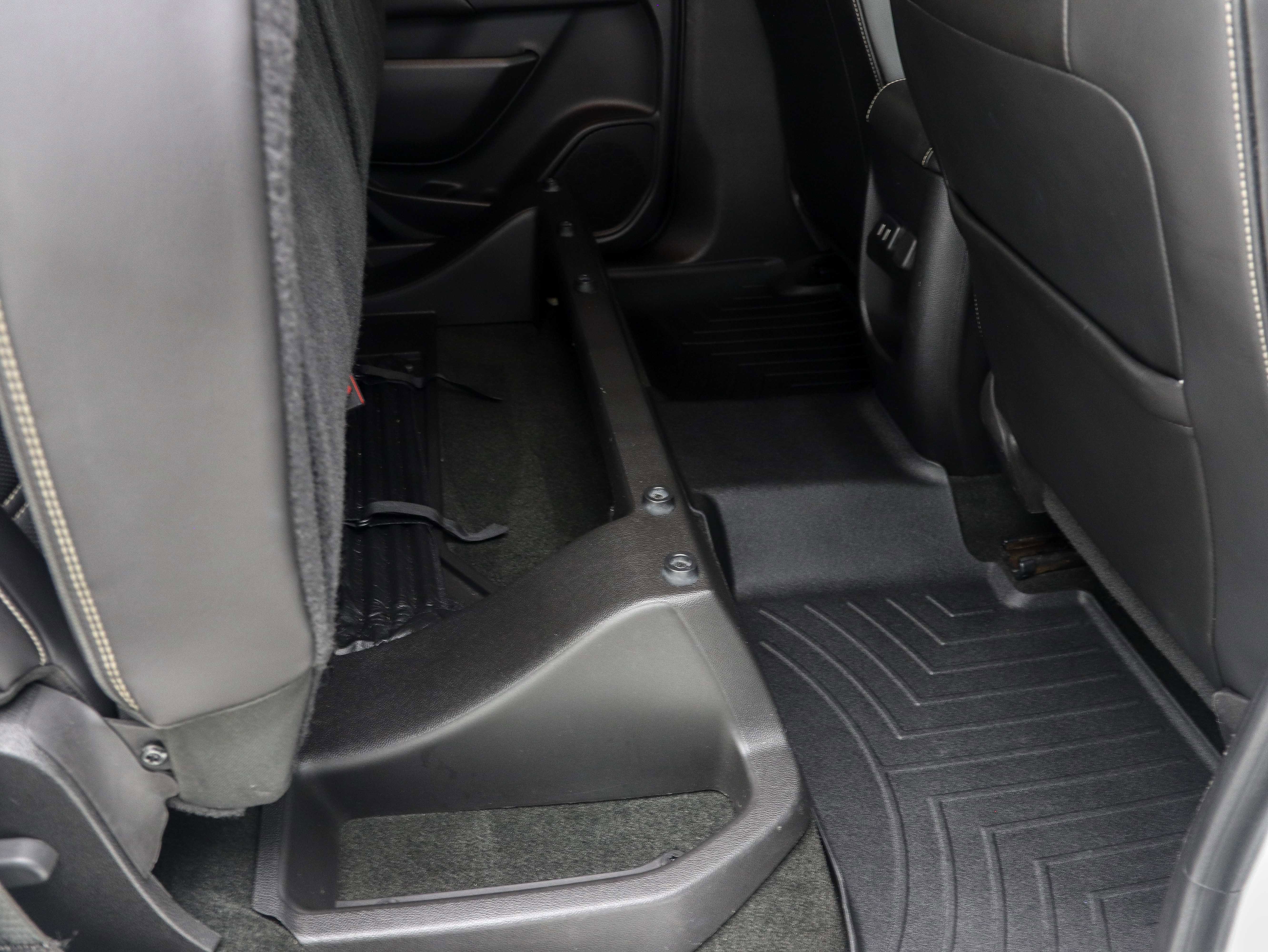 Used 2018 GMC Canyon Denali image 14