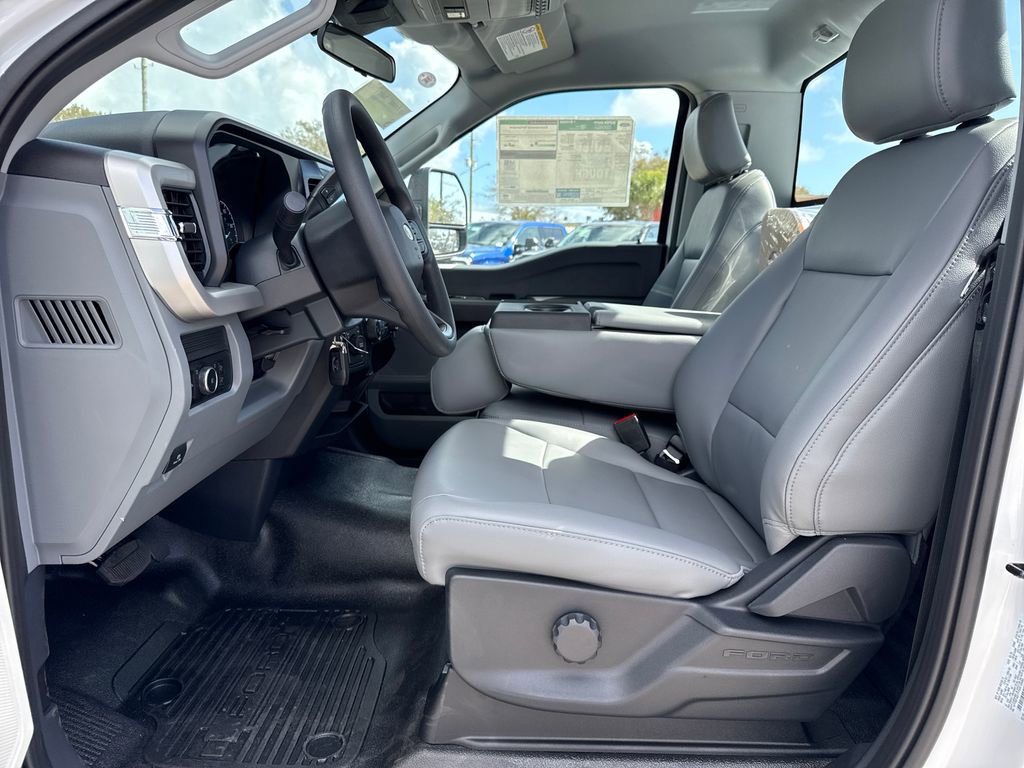 New 2026 Ford F450 XL w/ XL Chrome Package image 18