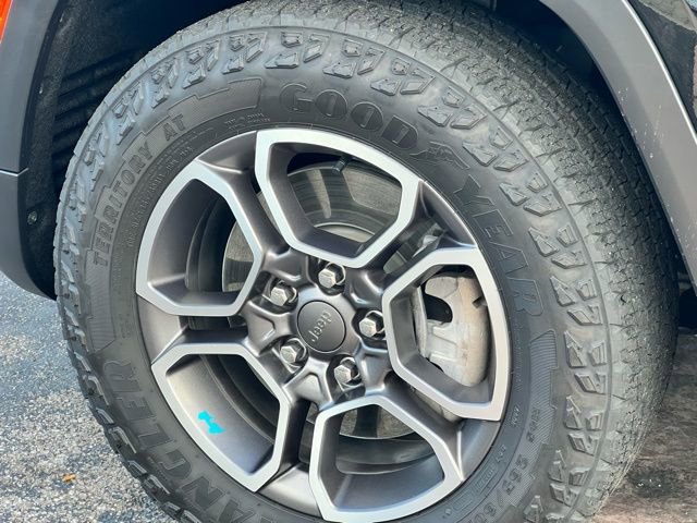 Used 2022 Jeep Grand Cherokee Trailhawk w/ Advanced Protech Group II image 21