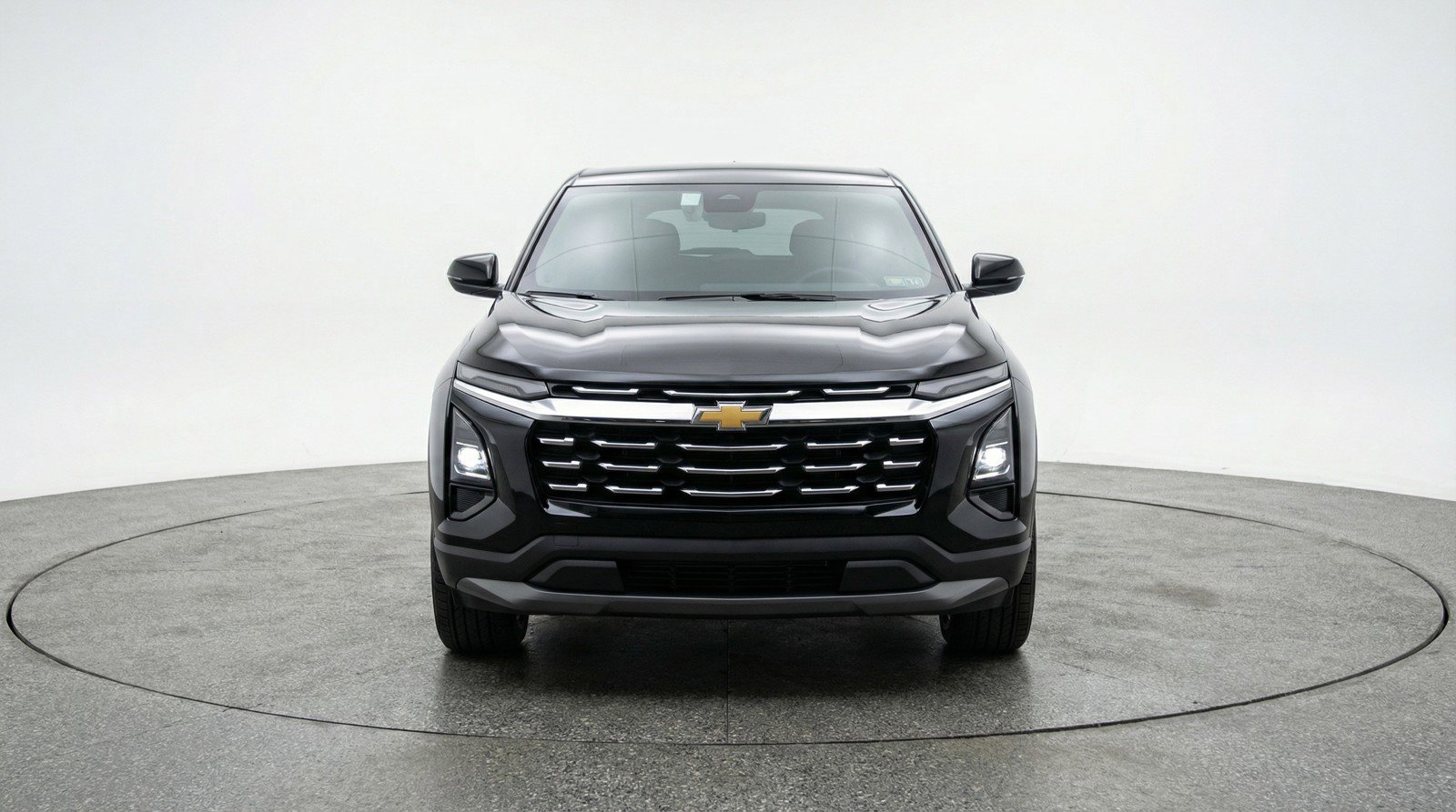 Used 2025 Chevrolet Equinox LT FWD image 2