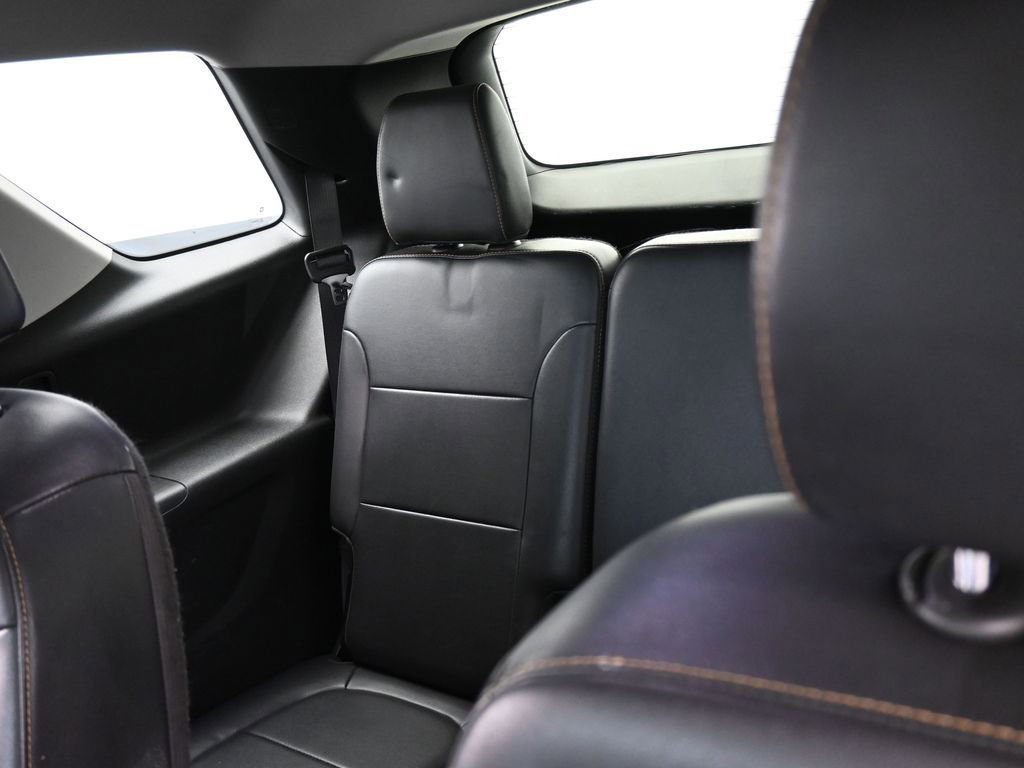 Used 2019 Chevrolet Traverse RS image 36
