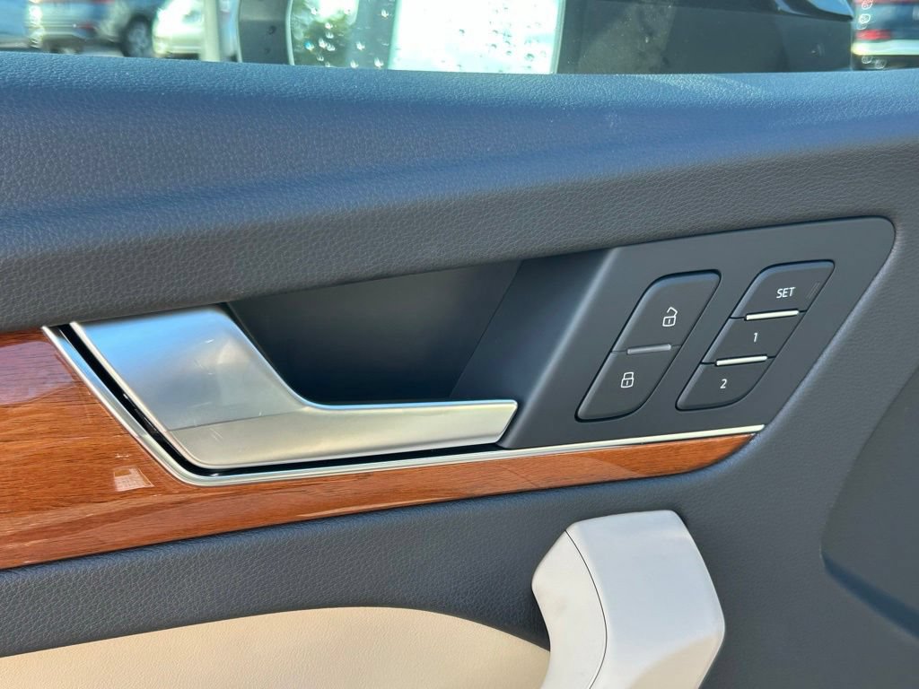 Used 2023 Audi Q5 2.0T Premium w/ Convenience Package AWD/4WD image 19