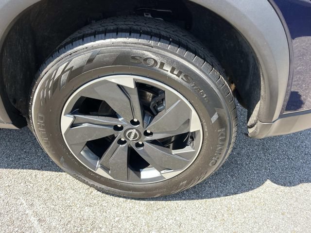 Used 2025 Nissan Rogue SV AWD/4WD image 11